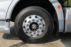 一汽解放 J7重卡 560马力 6X4 牵引车(国六)(液缓)(CA4250P77K25T1E6)