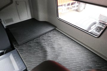 һ����� ��J6P�ؿ� �ʻݰ�2.0 460���� 6X4 AMT�Զ���ǣ����(CA4250P66K24T1A1E5)ͼƬ