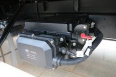 一汽解放 J6L中卡 2021款 领航版 240马力 4X2 6.8米仓栅式载货车(CA5180CCYP62K1L4E5)