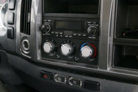 J6F&nbsp;扫路车驾驶室图片