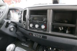 J6F&nbsp;扫路车驾驶室图片