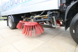 J6F&nbsp;扫路车底盘图片