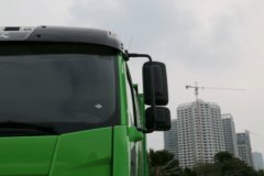 一汽解放 新J6P重卡 420马力 8X4 5.6米渣土自卸车(国六)