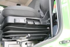 一汽解放 新J6P重卡 420马力 8X4 5.6米渣土自卸车(国六)