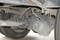 一汽解放 J6L中卡 精致版 220马力 4X2 6.75米栏板载货车(国六)(CA1180P62K1L4E6)