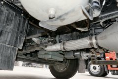 一汽解放 J6L中卡 精致版 220马力 4X2 6.75米栏板载货车(国六)(CA1180P62K1L4E6)