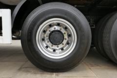 青岛解放 JH6 领航版 460马力 8X4 9.4米冷藏车(CA5320XLCP25K2L7T4E6A80)