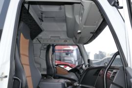 解放J6P&nbsp;冷藏车驾驶室图片