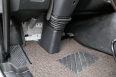 一汽解放 新J6P 6X4 13.6米智能冷藏列车