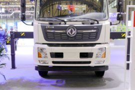 东风商用车底盘&nbsp;随车吊外观图片