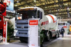 三一集团 8X4 7.73方纯电动智能驾驶搅拌车