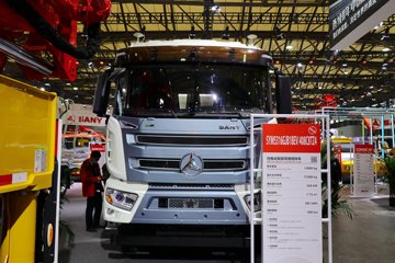 三一集团 8X4 7.73方纯电动智能驾驶搅拌车