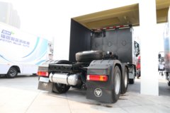 福田 智蓝重卡 6X4纯电动牵引车