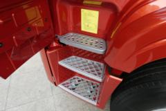 青岛解放 悍V重卡 2.0 290马力 4X2 牵引车(9挡)(国六)(CA4180P1K2E6A80) 青岛解放 悍V重卡 2.0 290马力 4X2 牵引车(9挡)(国六)(CA4180P1K2E6A80)