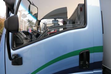 �����Ῠ ����E3000 4.18�״��綯��ʽ�ػ���81.14kWhͼƬ