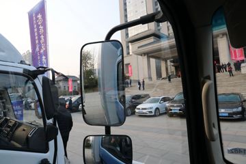 �����Ῠ ����E3000 4.18�״��綯��ʽ�ػ���81.14kWhͼƬ