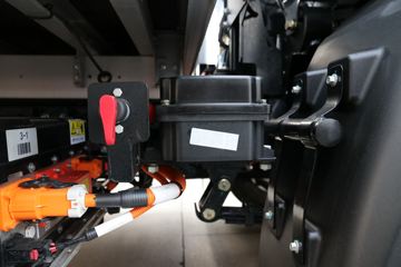 �����Ῠ ����E3000 4.18�״��綯��ʽ�ػ���81.14kWhͼƬ