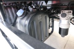 福田 奥铃大黄蜂 皇宫版 220马力 4X2 厢式载货车