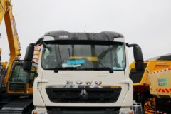 中国重汽 HOWO TX7重卡 310马力 4X2 车载式混凝土泵车(徐工牌)