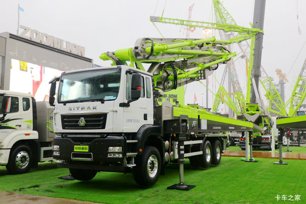 中国重汽 汕德卡SITRAK C7H 400马力 6X4 混凝土泵车(中联牌)