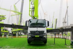 奔驰 435马力 8X4 混凝土泵车(中联牌)(ZLJ5442THBBE)