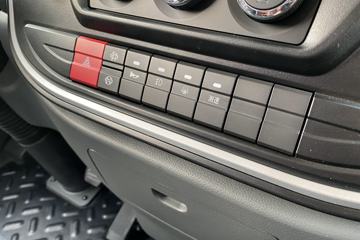 �����Ῠ ����E3000 4.18�׻�϶�����ʽ�ػ���ͼƬ