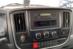 陕汽轻卡 德龙E3000 4.18米混合动力厢式载货车
