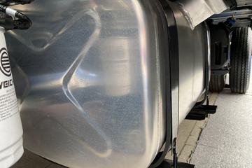 �����Ῠ ����E3000 4.18�׻�϶�����ʽ�ػ���ͼƬ