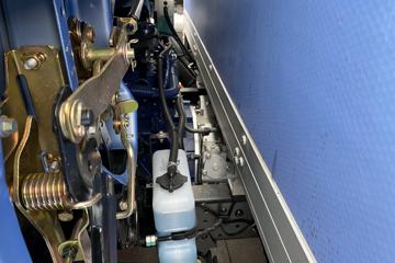 �����Ῠ ����E3000 4.18�׻�϶�����ʽ�ػ���ͼƬ