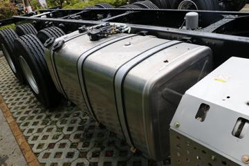 �������� ����H7�ؿ� 460���� 8X4 AMT�Զ����ػ���(����)(LZ1321H7FC1T)ͼƬ