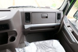 乘龙H7&nbsp;自卸车驾驶室                                               图片