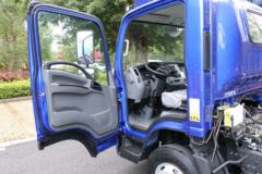 东风柳汽 乘龙L2 140马力 4X2 载货车(LZ1040L2ABT)