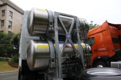 东风柳汽 乘龙H7重卡 460马力 4X2 LNG牵引车(国六)