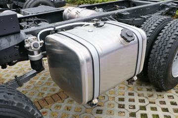 �������� �³���M3 230���� 6X2 ��ж��ͼƬ