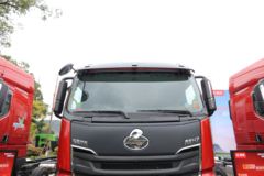东风柳汽 乘龙H7 400马力 8X4 畜禽运输车(LZ1310H7FC1T)