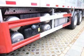 乘龙H7&nbsp;畜禽运输车底盘图片