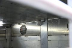东风柳汽 乘龙H7 400马力 8X4 畜禽运输车(LZ1310H7FC1T)