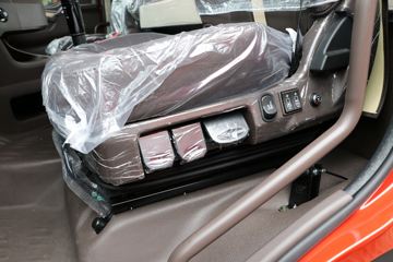 �������� ����H7 400���� 8X4 LNG�ػ�������(����)ͼƬ