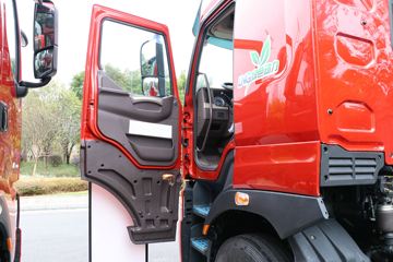 �������� ����H7 400���� 8X4 LNG�ػ�������(����)ͼƬ