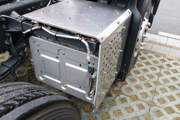 �������� ����H7 400���� 8X4 LNG�ػ�������(����)ͼƬ