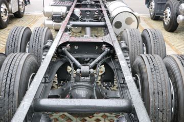 �������� ����H7 400���� 8X4 LNG�ػ�������(����)ͼƬ