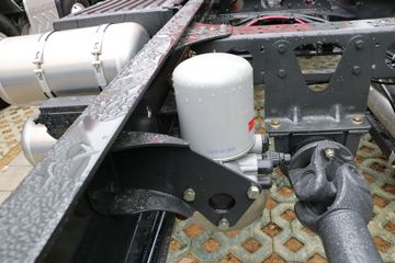 �������� ����H7 400���� 8X4 LNG�ػ�������(����)ͼƬ