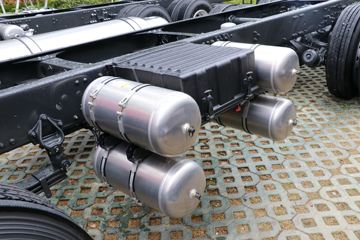 �������� ����H7 400���� 8X4 LNG�ػ�������(����)ͼƬ