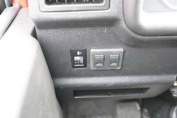 һ������ ��ž���2ϵ 95���� 3.2����ж��(CA3040K3L1E5)ͼƬ