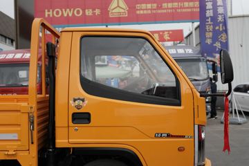 һ������ ��ž���1ϵ 84���� 4X2 3.73����ж��(CA3040K7L2E5-3)ͼƬ