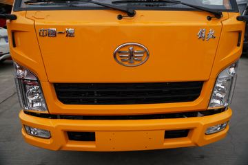 һ������ ��ž���1ϵ 84���� 4X2 3.73����ж��(CA3040K7L2E5-3)ͼƬ