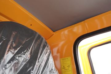 һ������ ��ž���1ϵ 84���� 4X2 3.73����ж��(CA3040K7L2E5-3)ͼƬ