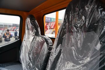 һ������ ��ž���1ϵ 84���� 4X2 3.73����ж��(CA3040K7L2E5-3)ͼƬ