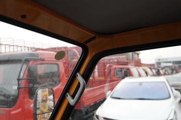 һ������ ��ž���1ϵ 84���� 4X2 3.73����ж��(CA3040K7L2E5-3)ͼƬ