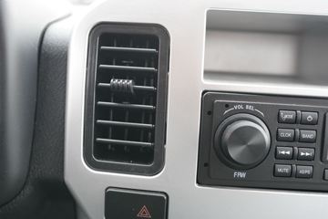 һ������ ��ž���1ϵ 84���� 4X2 3.73����ж��(CA3040K7L2E5-3)ͼƬ